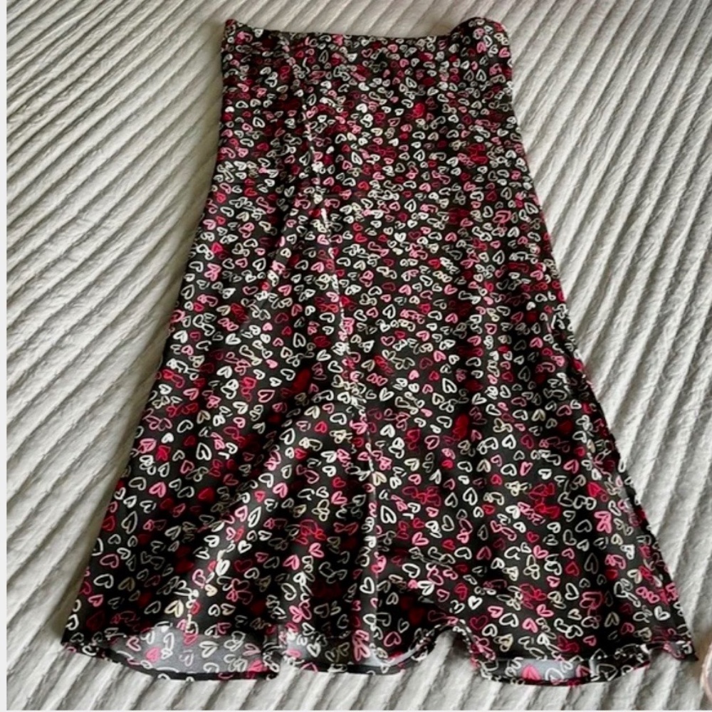 Versatile Loft Skirt  Black with Happy Hearts